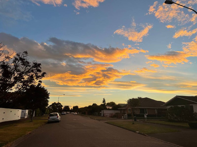 昨晚的美云昨晚的美云